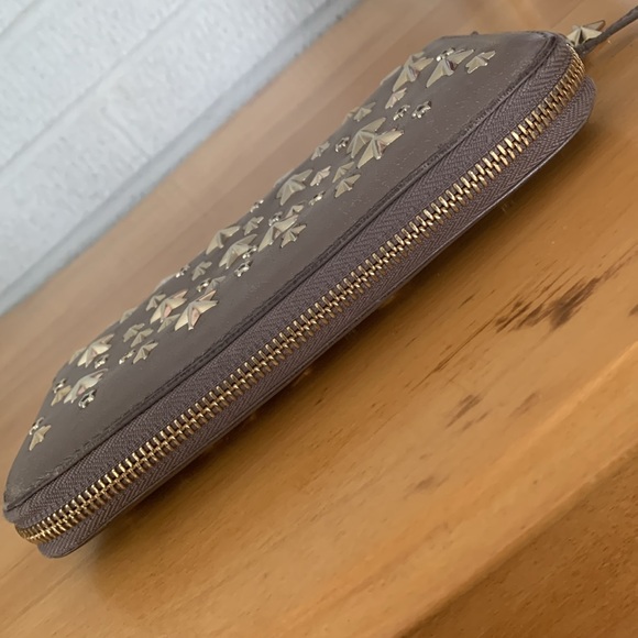 Jimmy Choo Star & Crystal Studded Greige Zip Around Leather Wallet Gray Beige - Picture 7 of 16